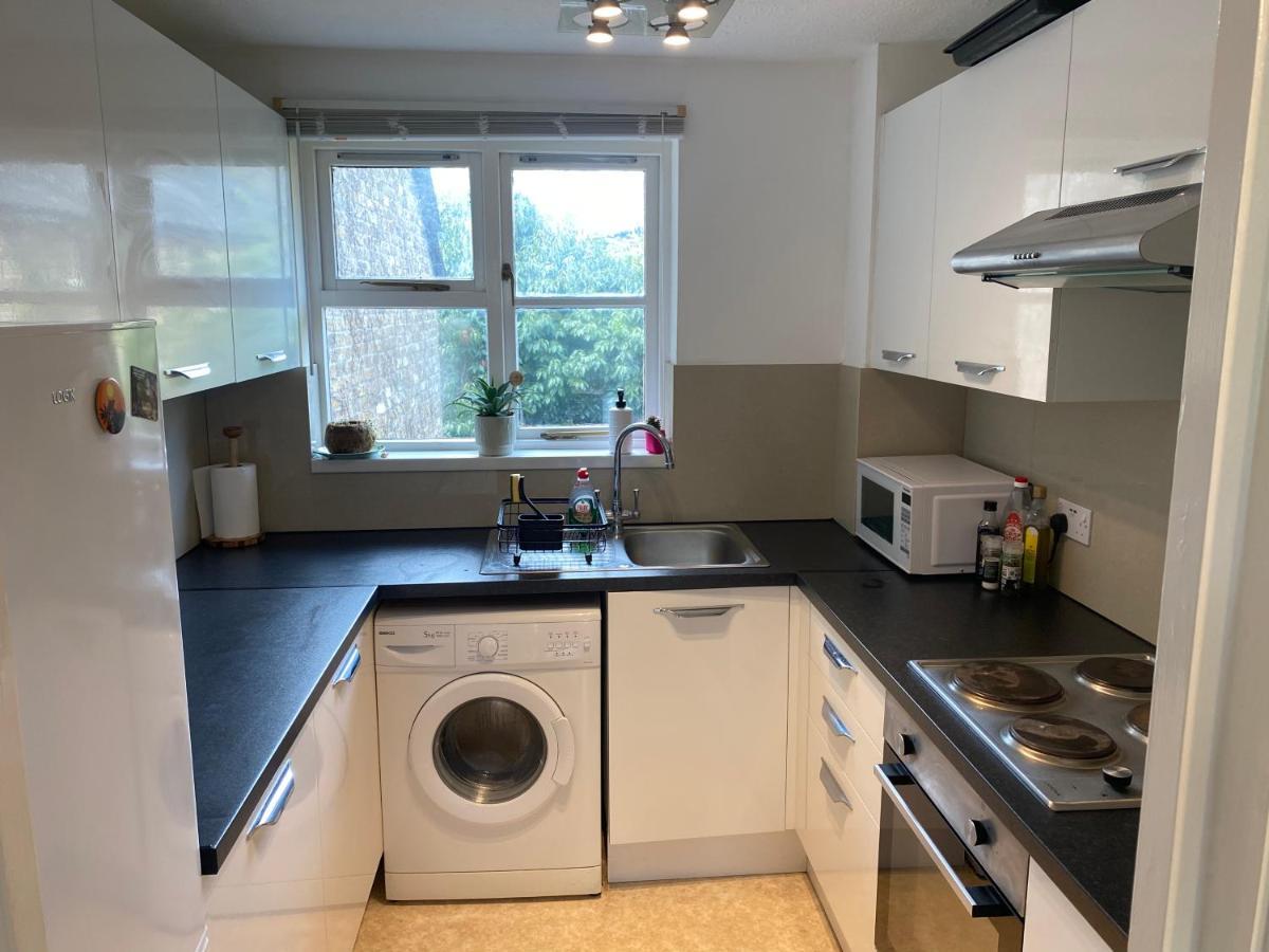Bright And Comfortable Studio Apartment ロンドン エクステリア 写真